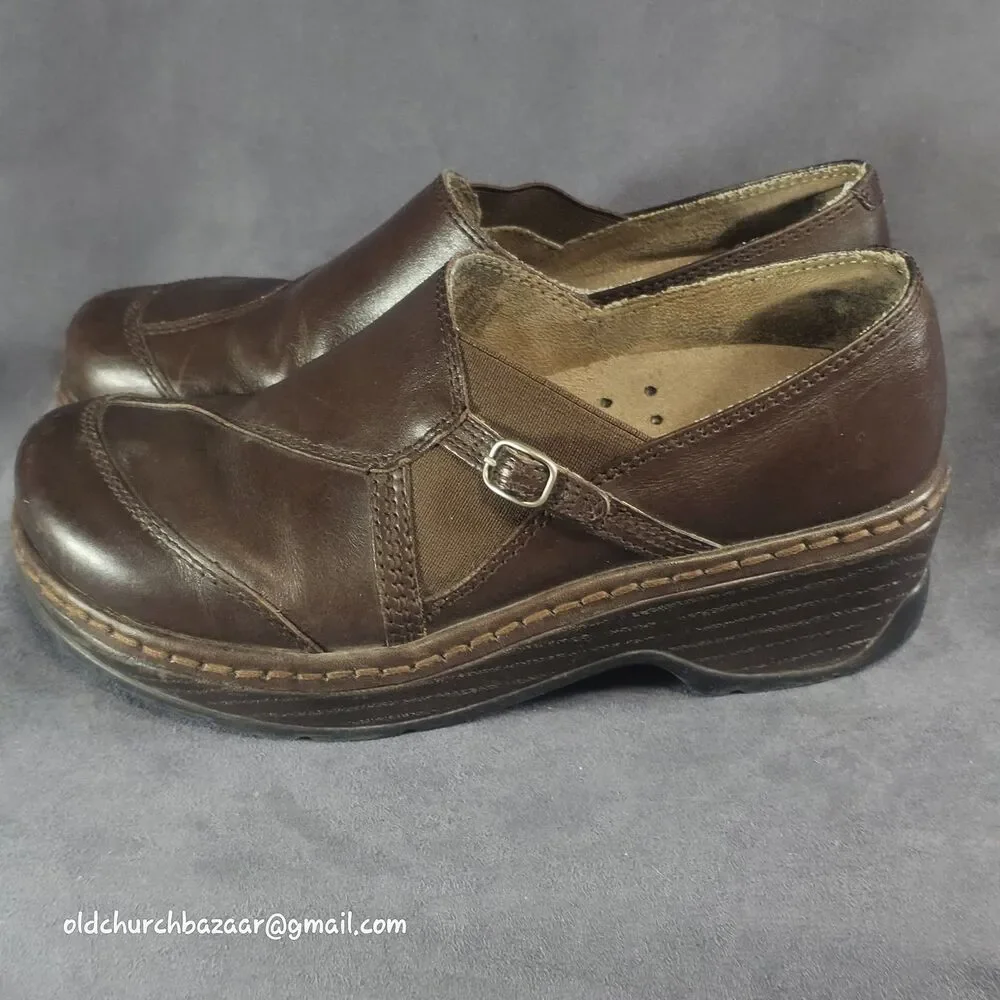 Klogs Brown Leather Clogs With Side Buckle Slip Resistant/ Non- Marking Size 7 M